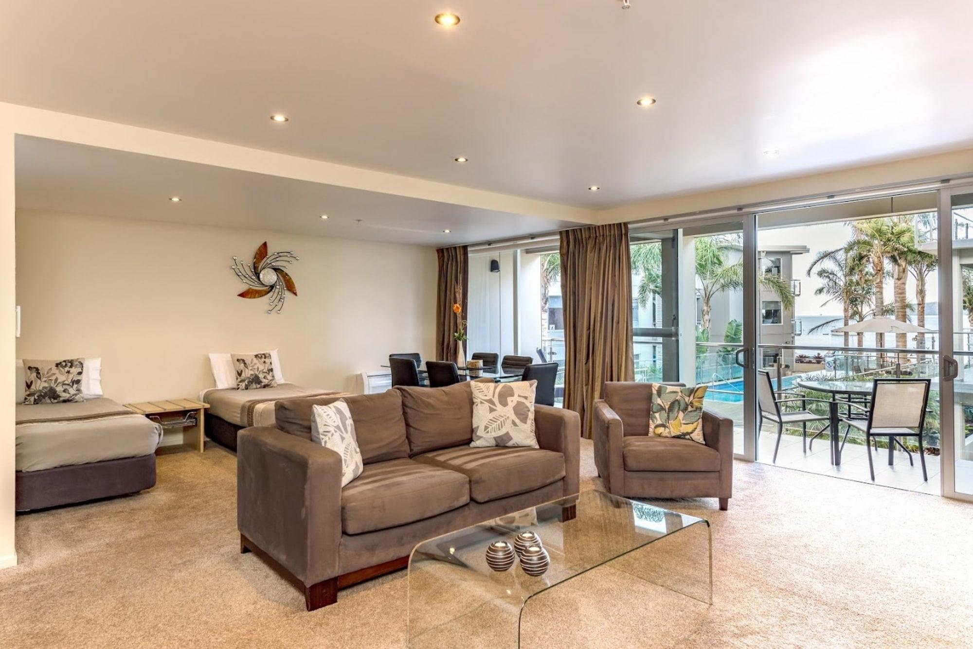 Edgewater Palms Apartments Пейхия Экстерьер фото