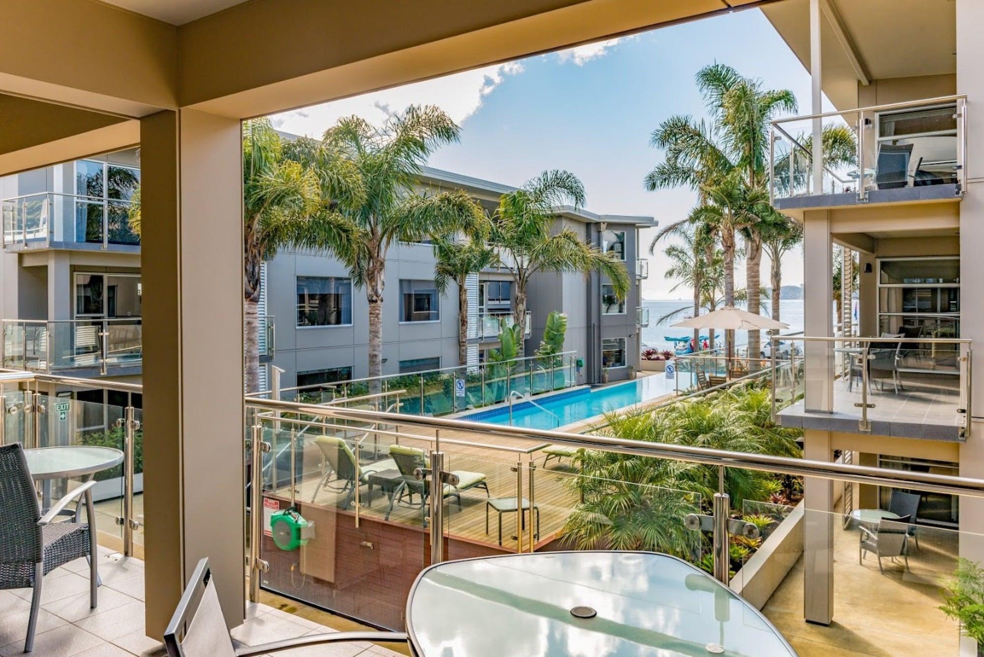 Edgewater Palms Apartments Пейхия Экстерьер фото